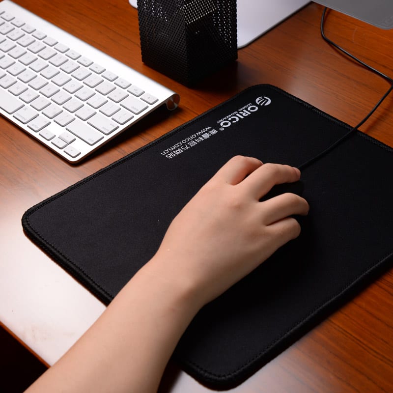 orico-fabric-rubber-800x300-mousepad---black-3-image